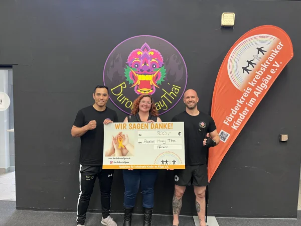 Spendenübergabe Buron Muay Thai